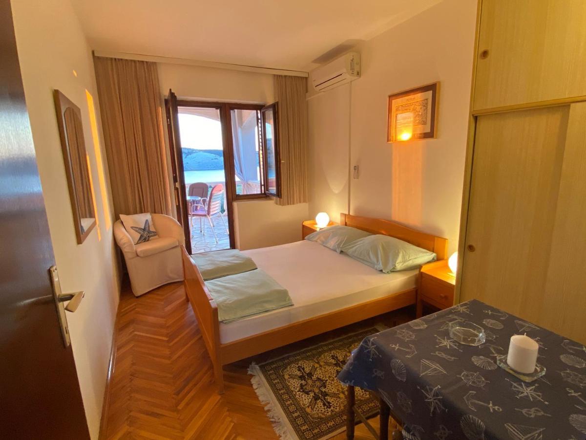 Apartments Stella-Dora Lopar Ngoại thất bức ảnh